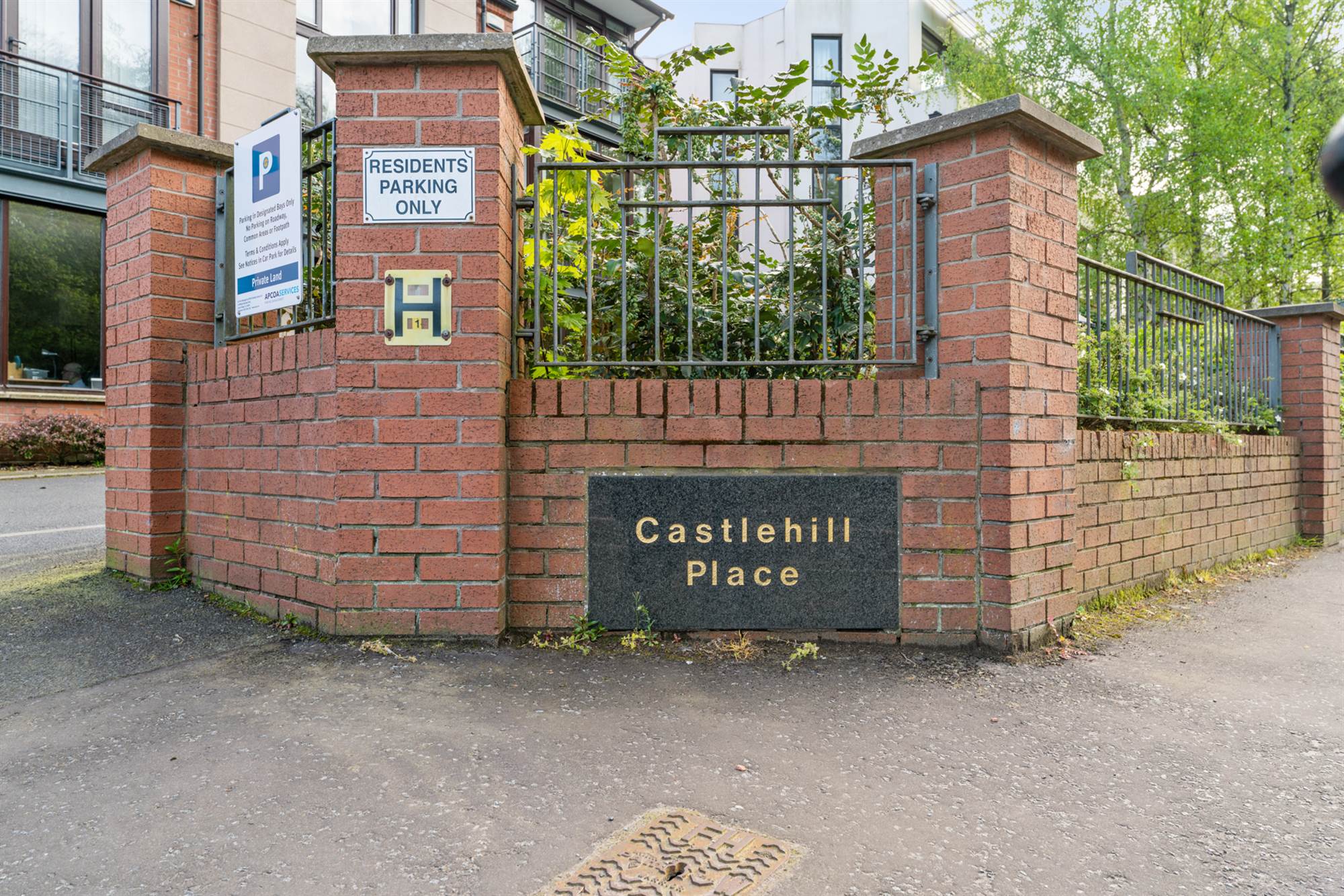 20 Castlehill Place