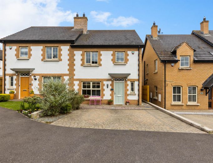38 Coopers Mill Court, Dundonald