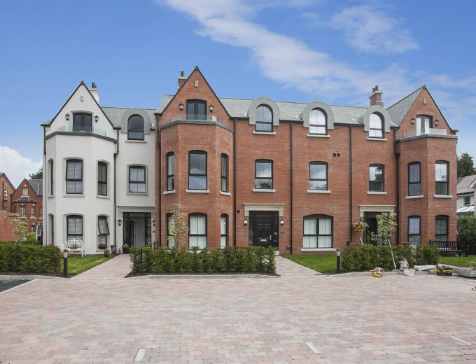 Two Bedroom Apartments At Balmoral Park Mews, Belfast