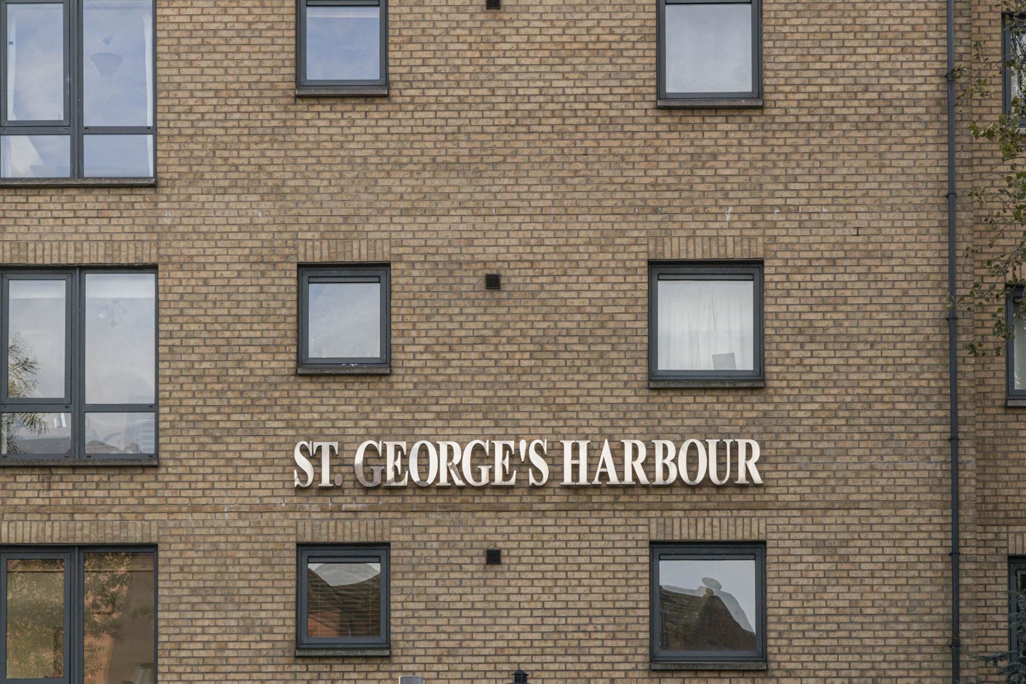 Apt 49 St Georges Harbour