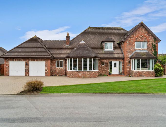 16 Manor Park, Comber