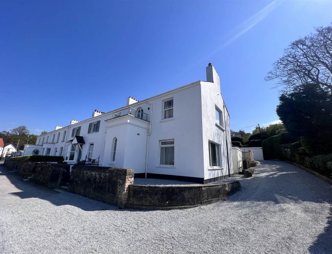 1 Seafront Road, HOLYWOOD