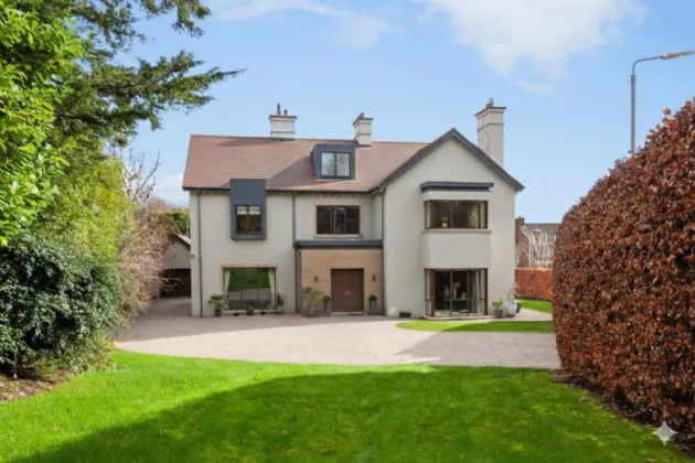 22 Deramore Park South, Belfast, County Antrim, BT9 5JY