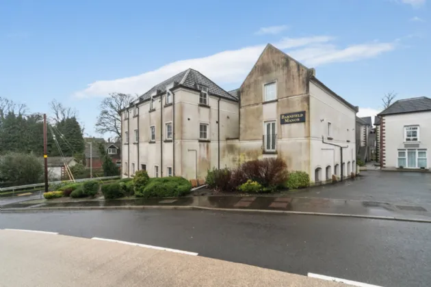 4 Barnfield Manor, Lisburn, County Down, BT28 3ZJ