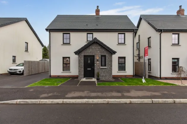 10 Blackrock Crescent, Newtownards, County Down, BT23 4ZU