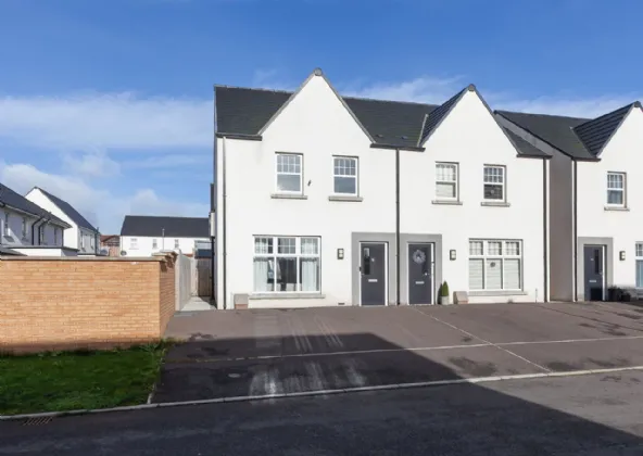 18 Ashbourne Manor Square, Carrickfergus, County Antrim, BT38 8GB