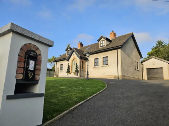 12 Tollymore Road, Newcastle, County Down, BT33 0JL