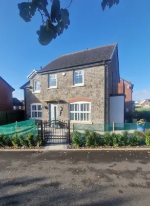 2 Fountain Lane, Lisburn, County Down, BT28 3ZL