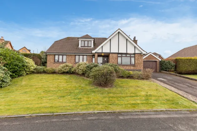 5 Fort Hill, Dundonald, Belfast, BT16 1XY