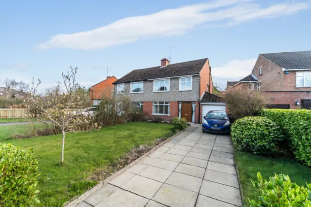 21 Hillside Crescent, Belfast, County Antrim, BT9 5EN