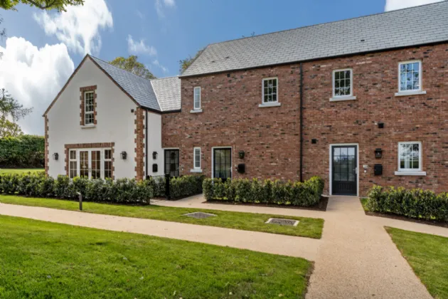 35 Cromlyn Wood, Hillsborough, County Down, BT26 6TX