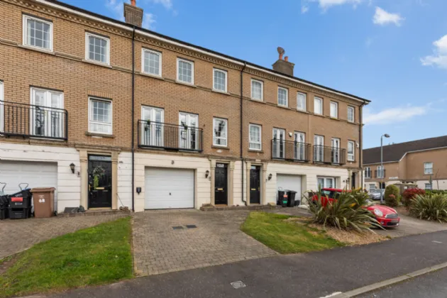 69 Leathem Square, East Link Road, Dundonald, BT16 2QL