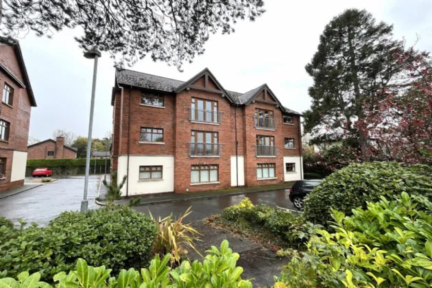 Apartment 11, 2, Greenwich Mews, 24 Upper Lisburn Road, BT10 0FL