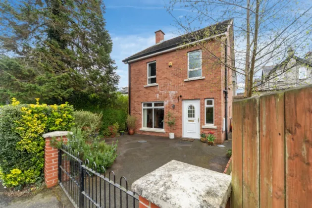 25B , Knockbreda Park, Belfast, BT6 0HB