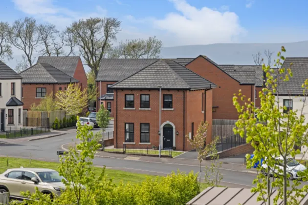 2 Castlegowan Drive, Belfast, County Antrim, BT5 7WJ