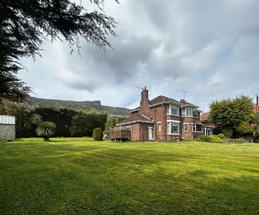 737 Antrim Road, Belfast, County Antrim, BT15 4EL