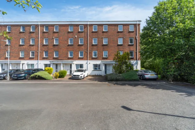 9 Fortwilliam Grange, Belfast, County Antrim, BT15 4AU