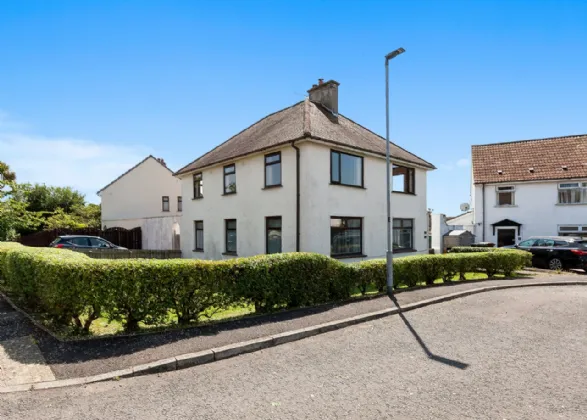 6 Lestannon Avenue, Whitehead, Carrickfergus, BT38 9NN