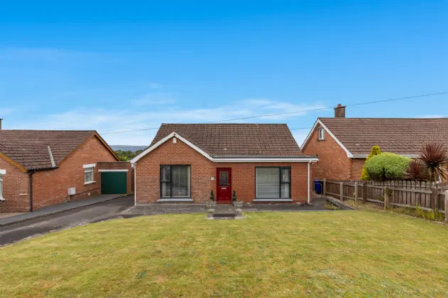 30 Gilnahirk Avenue, Belfast, County Antrim, BT5 7DR