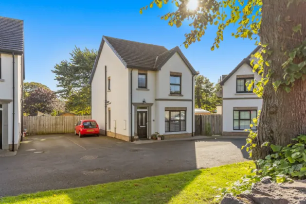 84 Railway Street, Railway Manor, Comber, Newtownards, BT23 5HQ