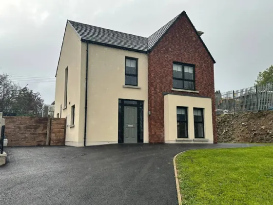 2 Gantry Glen, Newry, County Down, BT35 6FX