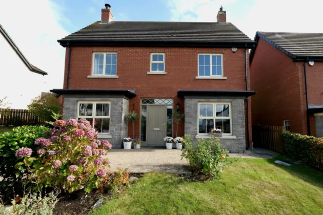 18 Coopers Mill Park, Dundonald, Belfast, BT16 1SX