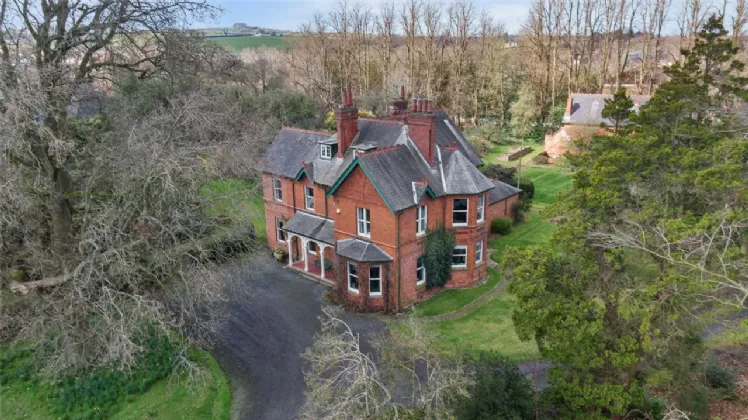 Clonaslee, 2, Lurgan Road, Banbridge, BT32 4AF