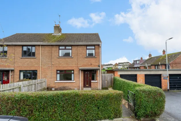 32 Brooklands Road, Dundonald, Belfast, BT16 2PD