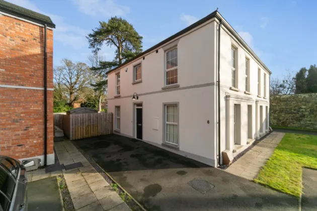 6 Yew Tree Mews, Derriaghy, Belfast, BT17 9FU