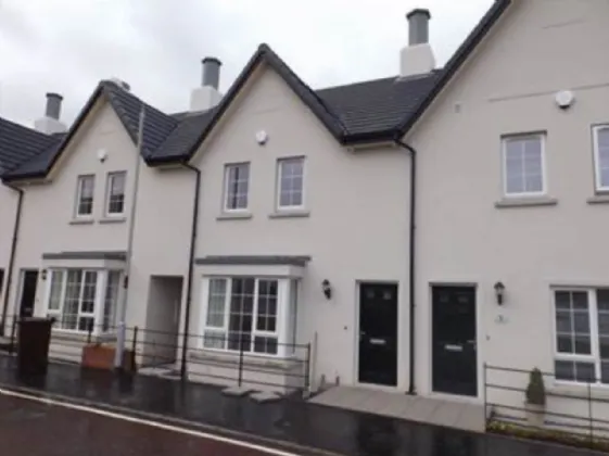 5 Millmount Village Square, Dundonald, Belfast, BT16 1YX
