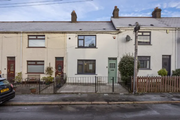 8 Milfort Avenue, Dunmurry, Belfast, BT17 9BJ