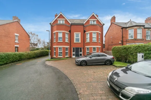 Apartment 6 Locksley Mews, 114, Upper Lisburn Road, Finaghy, BT10 0BD