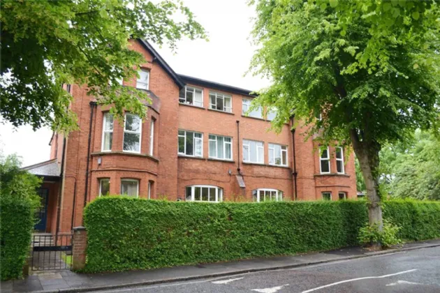Apt 5, 50, Myrtlefield Park, Malone Road, BT9 6NF