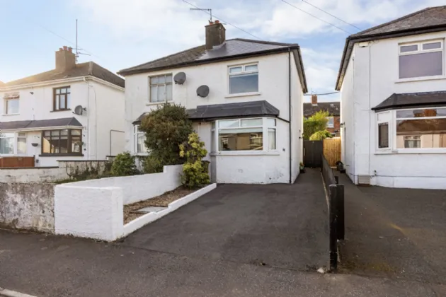 18 Sunnymede Park, Dunmurry, Belfast, County Antrim, BT17 0PU