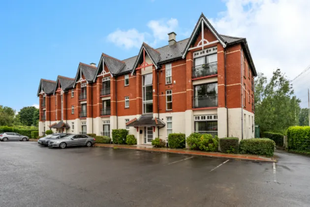 Flat 6, The Parks, 3, Belfast Road, Holywood, BT18 9EH