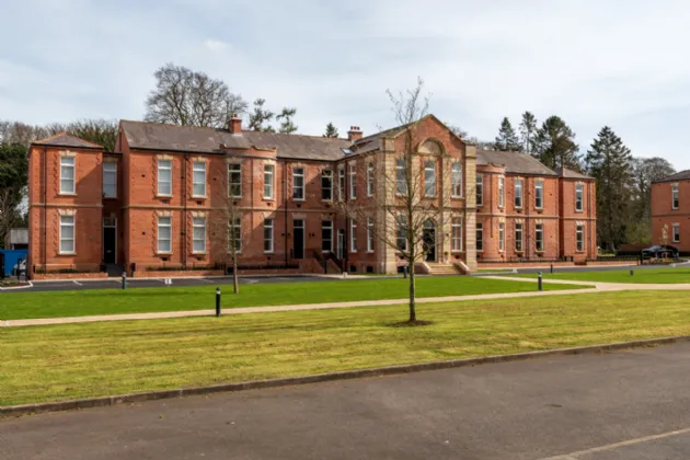 20 Ishbel Gardens , Belvoir Park, Shaw's Bridge, BT8 8FT