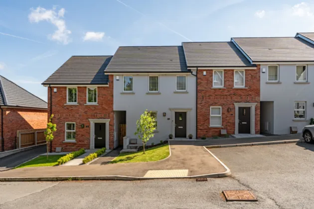 6 Glenwood, Comber, Newtownards, BT23 5FD