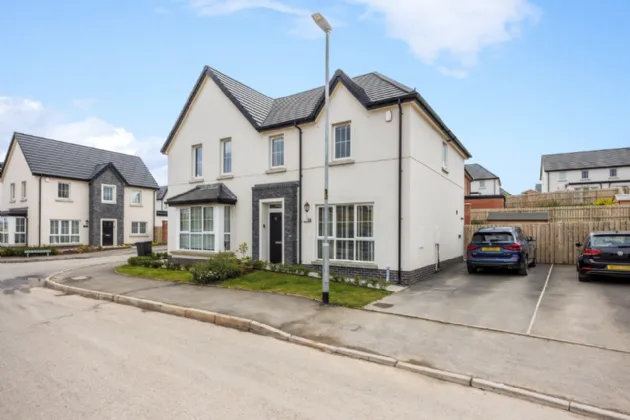 18 Mealough Drive, Carryduff, Belfast, County Down, BT8 8SH