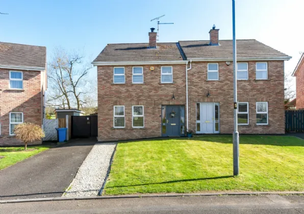 9 Niblock Oaks, Antrim, County Antrim, BT41 2DJ