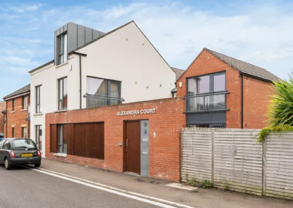 2I Alexandra Court , Ardenlee Street, Belfast, BT6 8QJ