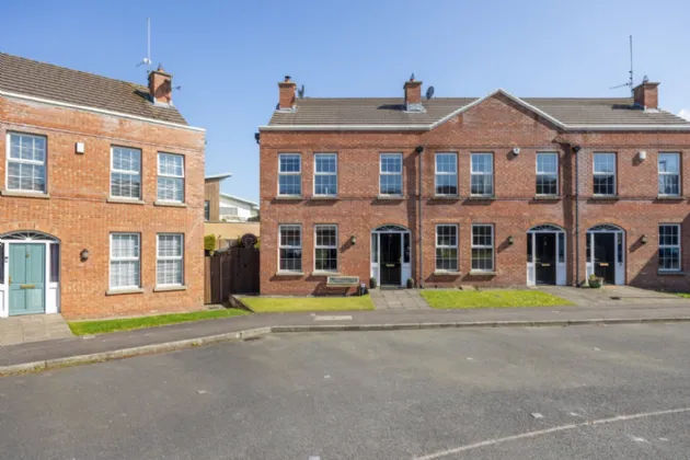 11 Killeaton Place, Dunmurry, Belfast, County Down, BT17 9HR