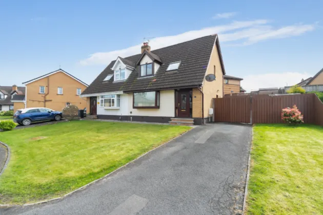 122 Laurelgrove Dale, Belfast, County Down, BT8 6ZF