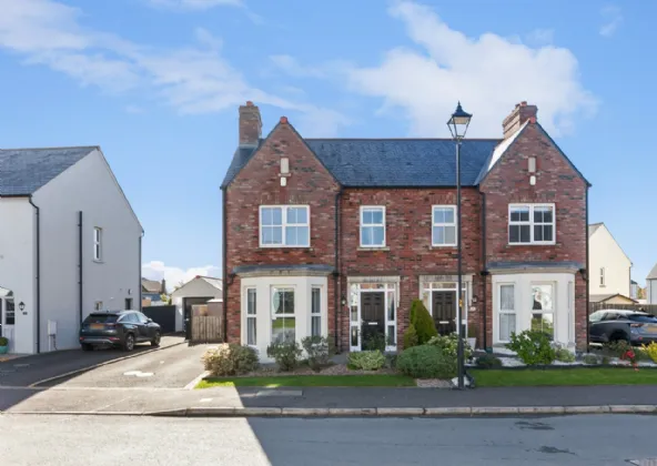 5 Hartley Hall Way, Greenisland, Carrickfergus, County Antrim, BT38 8SJ