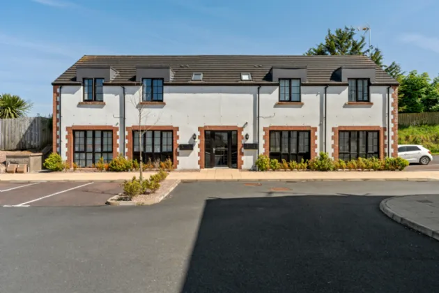 24 Fort Manor, Dundonald, Belfast, County Down, BT16 1ZA