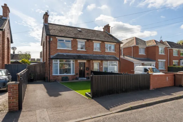 22 Grand Prix Park, Dundonald, Belfast, County Down, BT16 2BD
