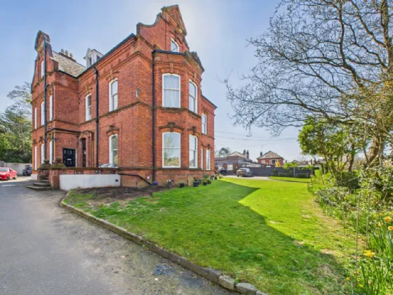 Flat 5A, 6 Randal Park, Belfast, County Antrim, BT9 6JJ