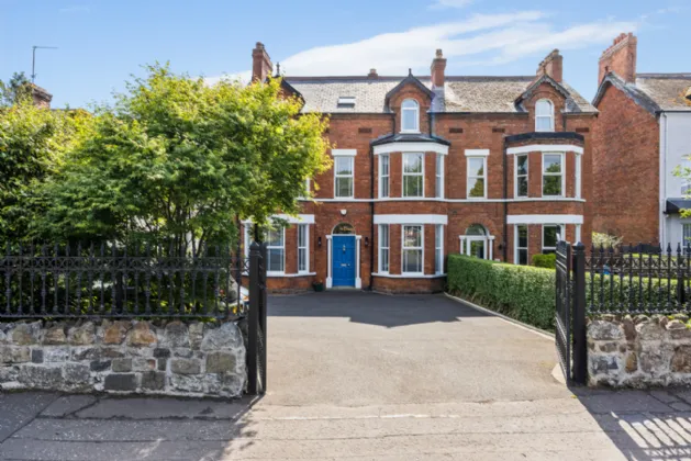 Laurento, 671, Antrim Road, Belfast, BT15 4EG