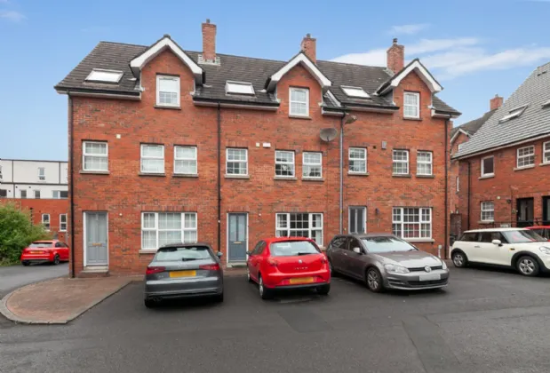 8 Ashley Mews, Belfast, County Antrim, BT9 7BN