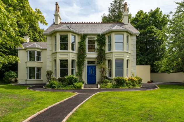 10 Ballygrainey Road, Holywood, County Down, BT18 0HE