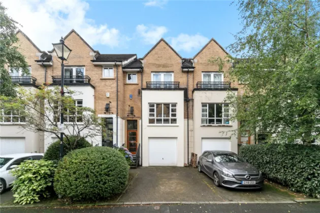 12 Oakleigh Park, Belfast, County Antrim, BT6 8RF